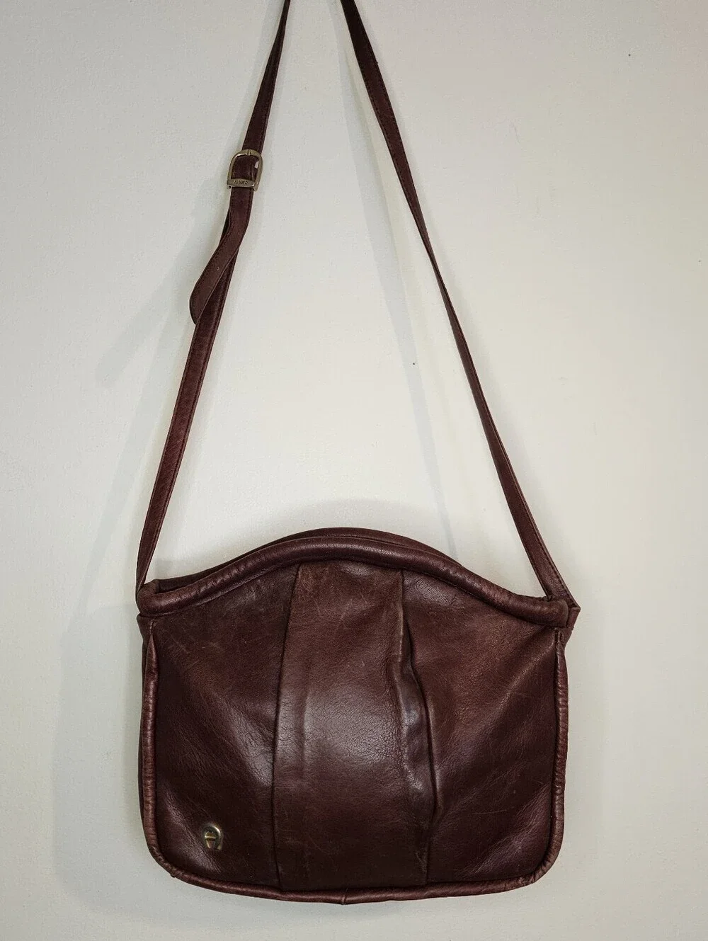 Etienne Aigner Vintage Dark Burgundy Leather 3-Compartment ShoulderCrossbody Bag